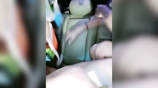 金牌小可和炮友驾车户外车震，多种姿势猛操再到车外路中间开干