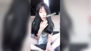 高颜值抖音网红自慰白浆都出来了，反差婊骚逼