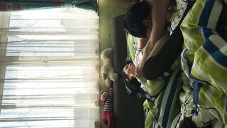 情侣自拍流出短发妹子cos床上满足男友