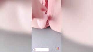 最新极品网红反差婊学生妹【司雨】超大阳具侵袭粉嫩蜜穴，幻想小哥哥进入身体，后庭二穴火力全开