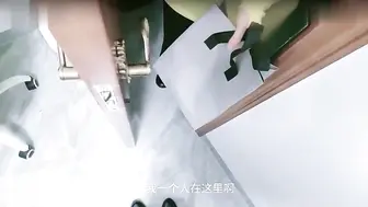 外卖小妹送餐被套路 办公室跳蛋狂震 无套双中出射满逼 操到她气炸说看见男子就想吐！