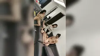 最新全家乱伦妹妹嫂子和老婆小姨子
