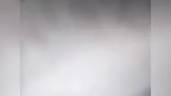 【姐弟乱伦】看着黑丝姐姐鸡巴梆硬，按耐不住推倒强插姐姐的骚逼