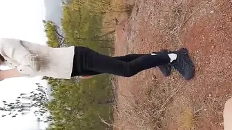 偸情小姨子山上野战正在性头上被路人打断