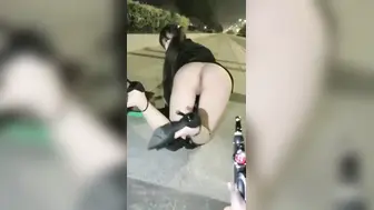 畜生亲姐让自己男友在户外调教凌辱亲妹妹