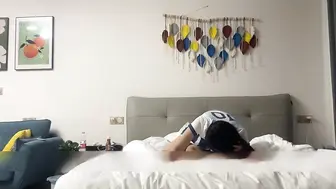 乖乖女超反差用小穴温暖爸爸的大鸡巴