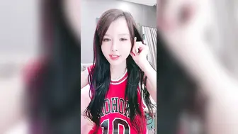 篮球少女发浪日常 1 美乳主播 宝宝