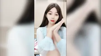 萝莉骚妹 随意玩 身材极品裸跳裸聊陪狼友随时欢迎任抽插