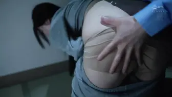 JUR-496 [中文字幕]审讯时被轮奸的女囚犯！ 愛弓凉