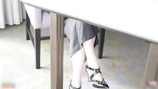 淫乳女神出轨已婚女上司 办公室高冷女上司没想到床上这么骚，御姐反差   loliiiiipop99 下面有根棒棒糖 OnlyFans