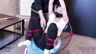 失禁诱惑 新人反差妹子 雯雯 铁椅捆绑 强高失禁 羞辱玩弄 事后清洗 湿身诱惑